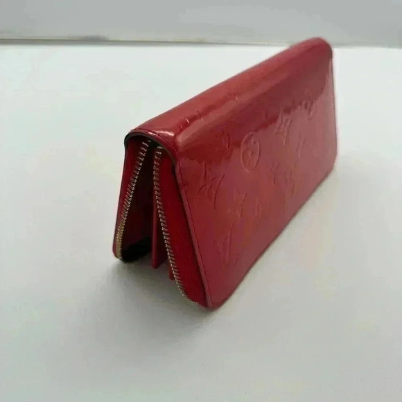 Zippy Wallet Vernis with 🆓 ENTRUPY COA - Picture 10 of 16